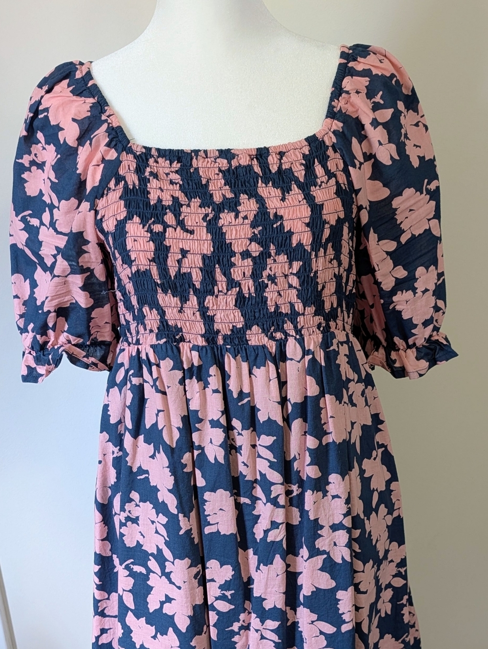 Pretty Floral Women's Dress - Picture 6 of 7